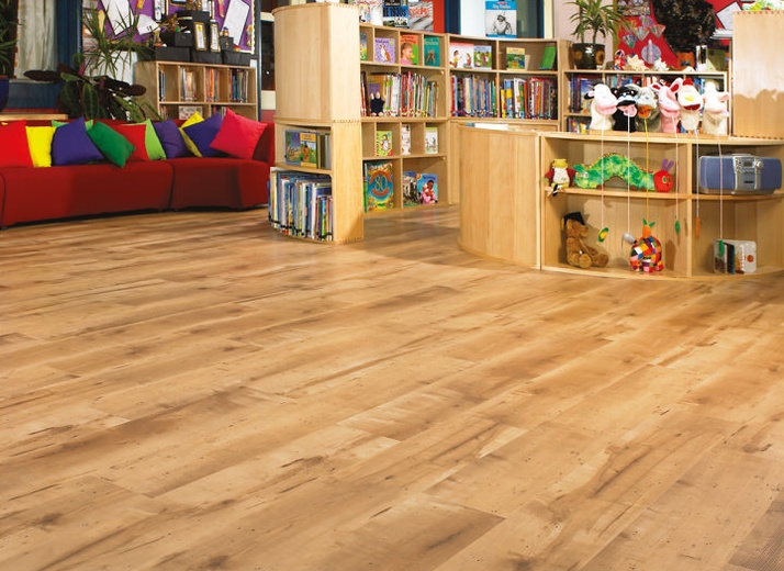 Style: Van Gogh (VGW71T Reclaimed Maple) by Karndean Design Flooring 